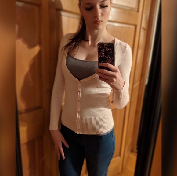 NWT Pink Deep V Cardigan - Picture 1 of 3